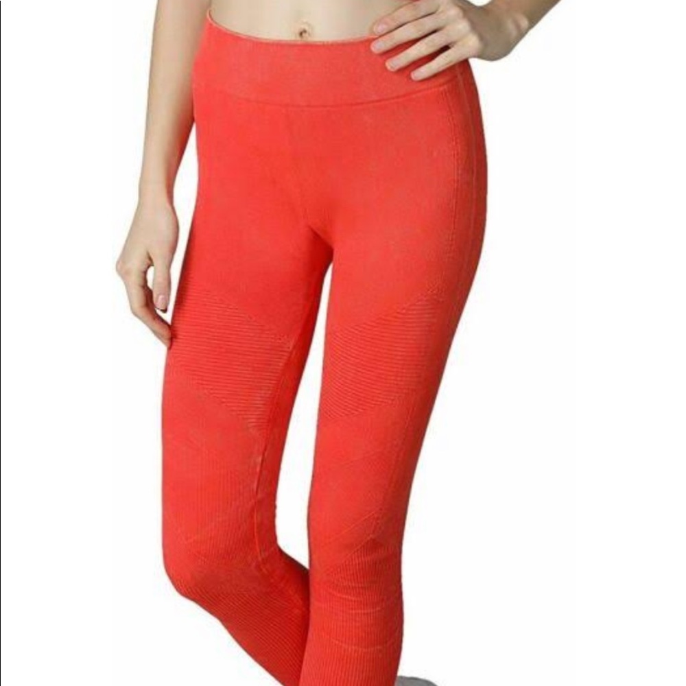 BNWOT Nikibiki leggings orange OS